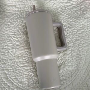 Simple modern  Tumbler with Handle